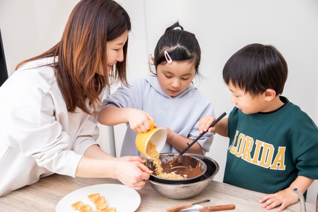 本当のことを言うと、お菓子づくりグッズは「使い切る」のが一番の片づけ。バレンタインの残りモノを溜めないコツ